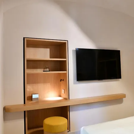 Designer Suite Monti - Walk To Colosseum Suli2-3